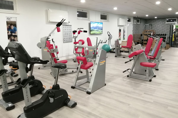 fitplus_Fitnessstudio Kahl Geraetetraining_1
